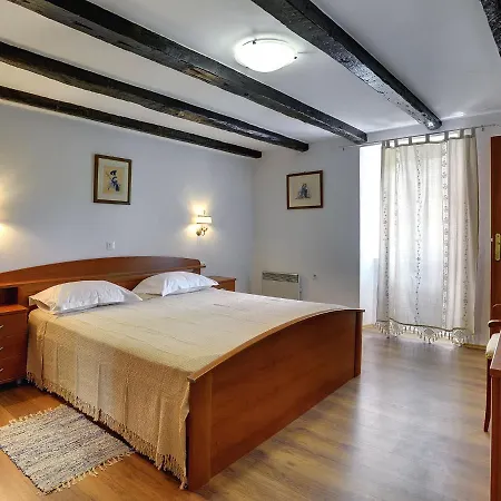 Heritage In Rojnici With Pool *