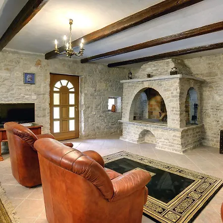 Heritage In Rojnici With Pool *