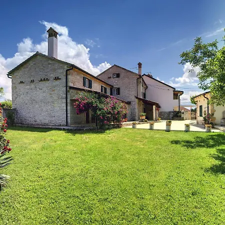 Heritage In Rojnici With Pool 度假居 Barban