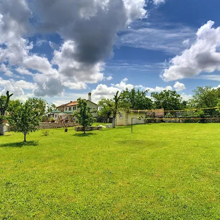 度假居 Heritage In Rojnici With Pool Barban