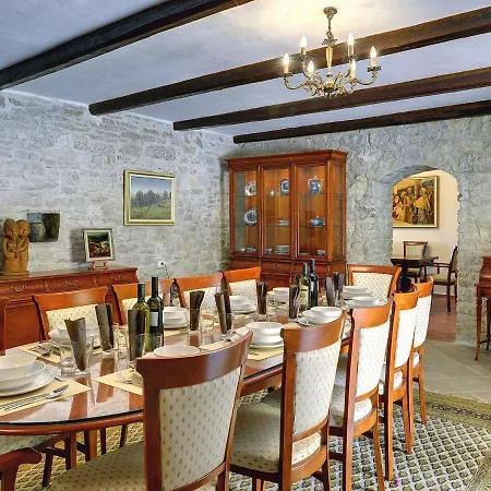 度假居 Heritage In Rojnici With Pool *