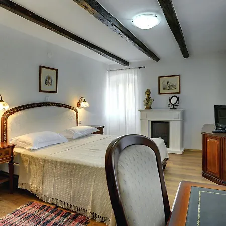 Heritage In Rojnici With Pool *
