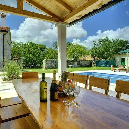 In Rojnici With Private Pool Barban