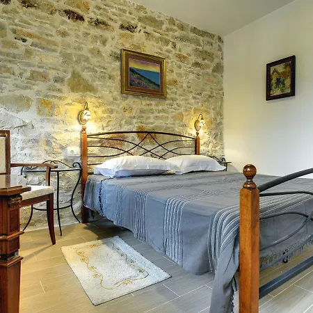 Σπίτι διακοπών In Rojnici With Private Pool