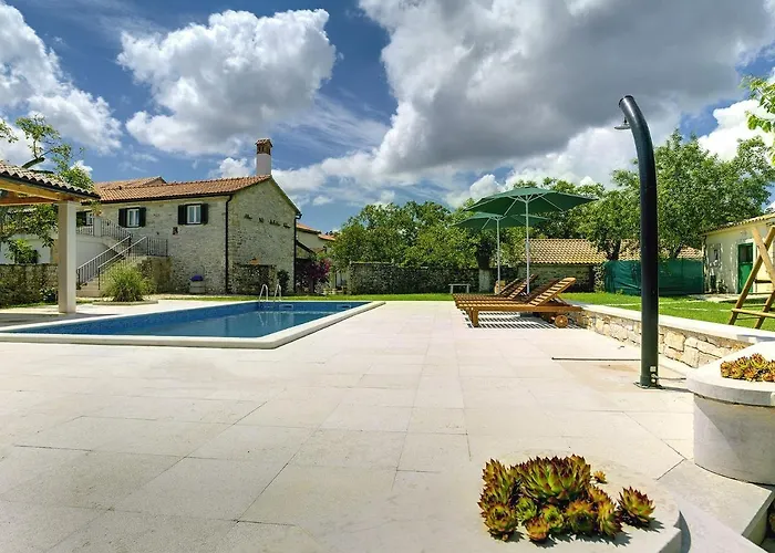 In Rojnici With Private Pool Σπίτι διακοπών