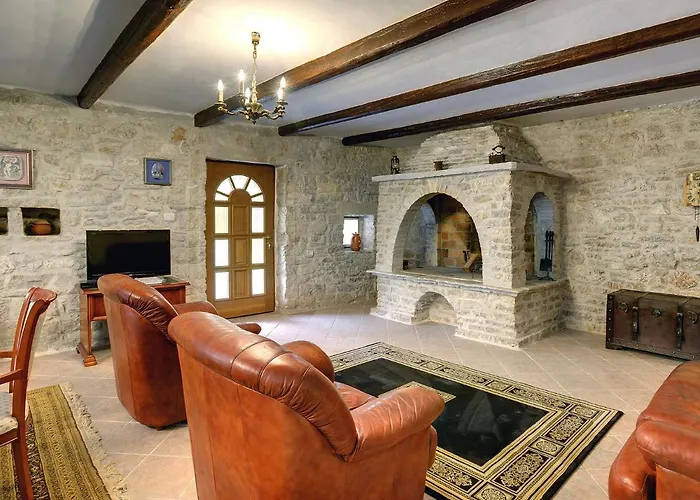 In Rojnici With Private Pool *